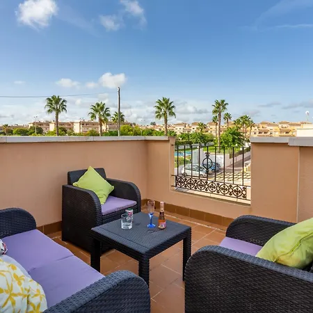 Сasa de vacaciones Beautiful 3 Bed In *