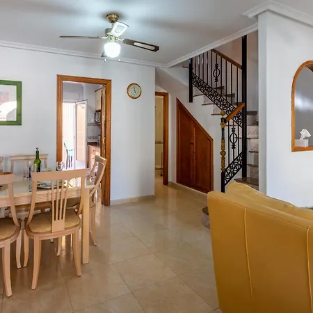 Beautiful 3 Bed In * Torrevieja