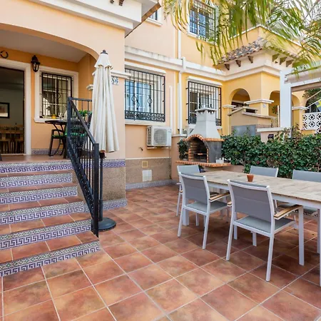 Сasa de vacaciones Beautiful 3 Bed In