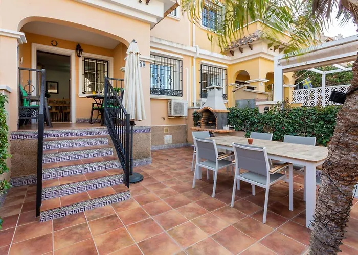 Feriehus Beautiful 3 Bed In Torrevieja